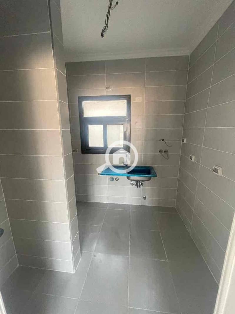 7 73b3e5a5-fd66-4a75-a9e2-e131f1bfae69. jpg