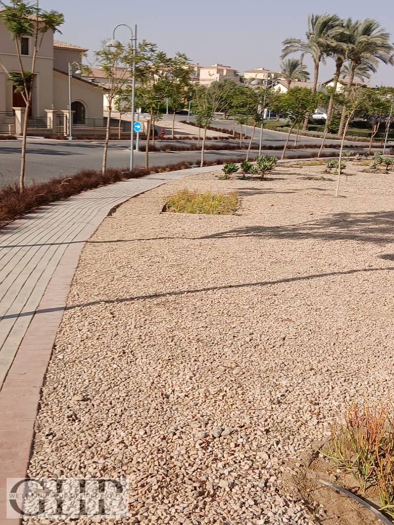 12 045e762b-6939-4e97-8500-11ad8e9a3248. jpg