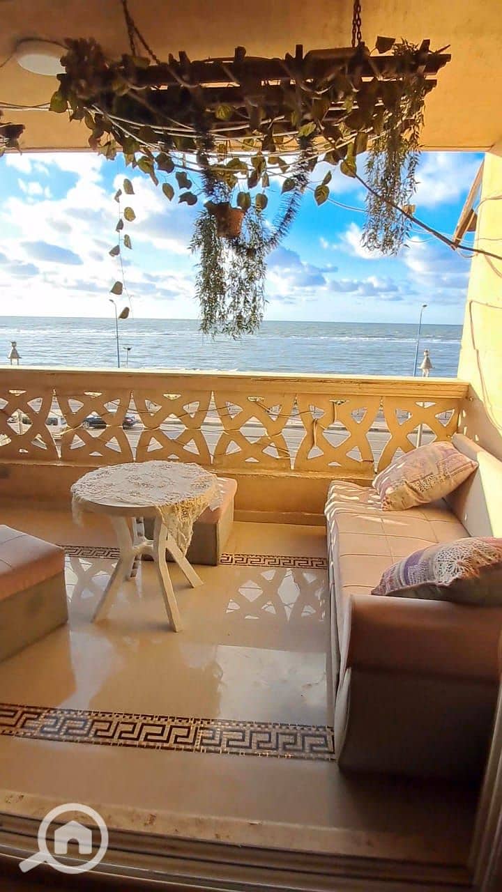 3 b5c95daf-e8fb-4813-ba68-2aac6f8593c1. jpg