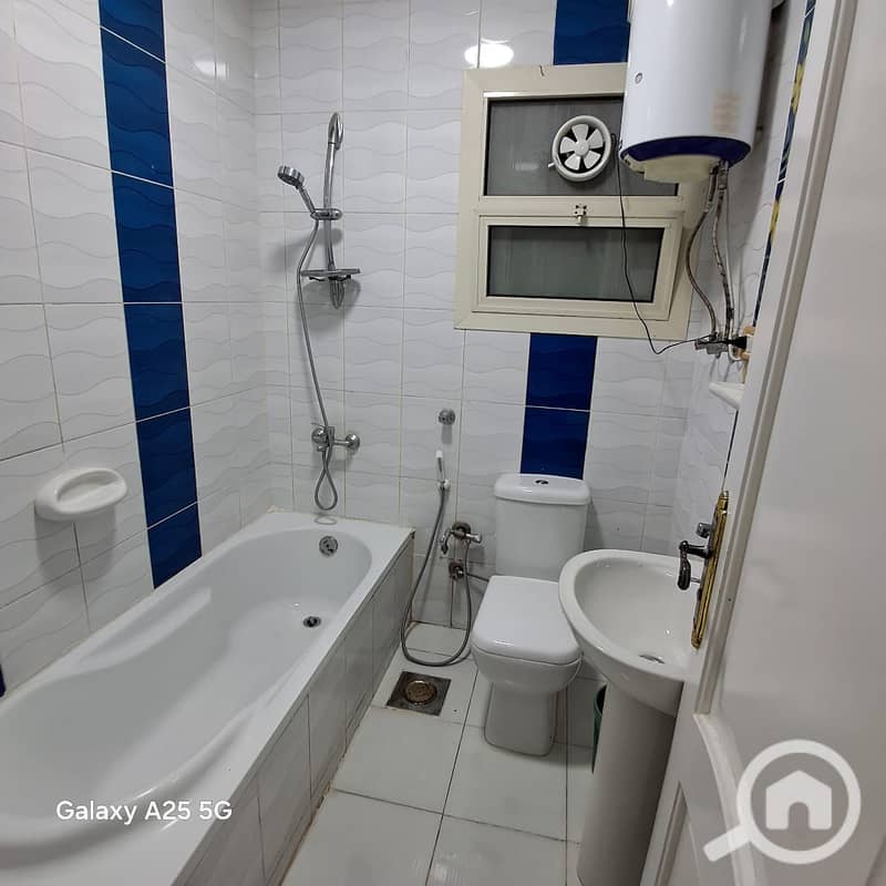 10 7764796f-ffdd-44a6-be61-b4d039854c45. jpg