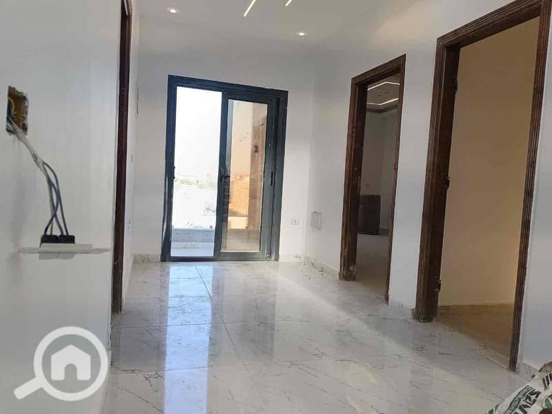 9 4fe8129b-a3d5-4758-8c94-a4df67d3fe55. jpg