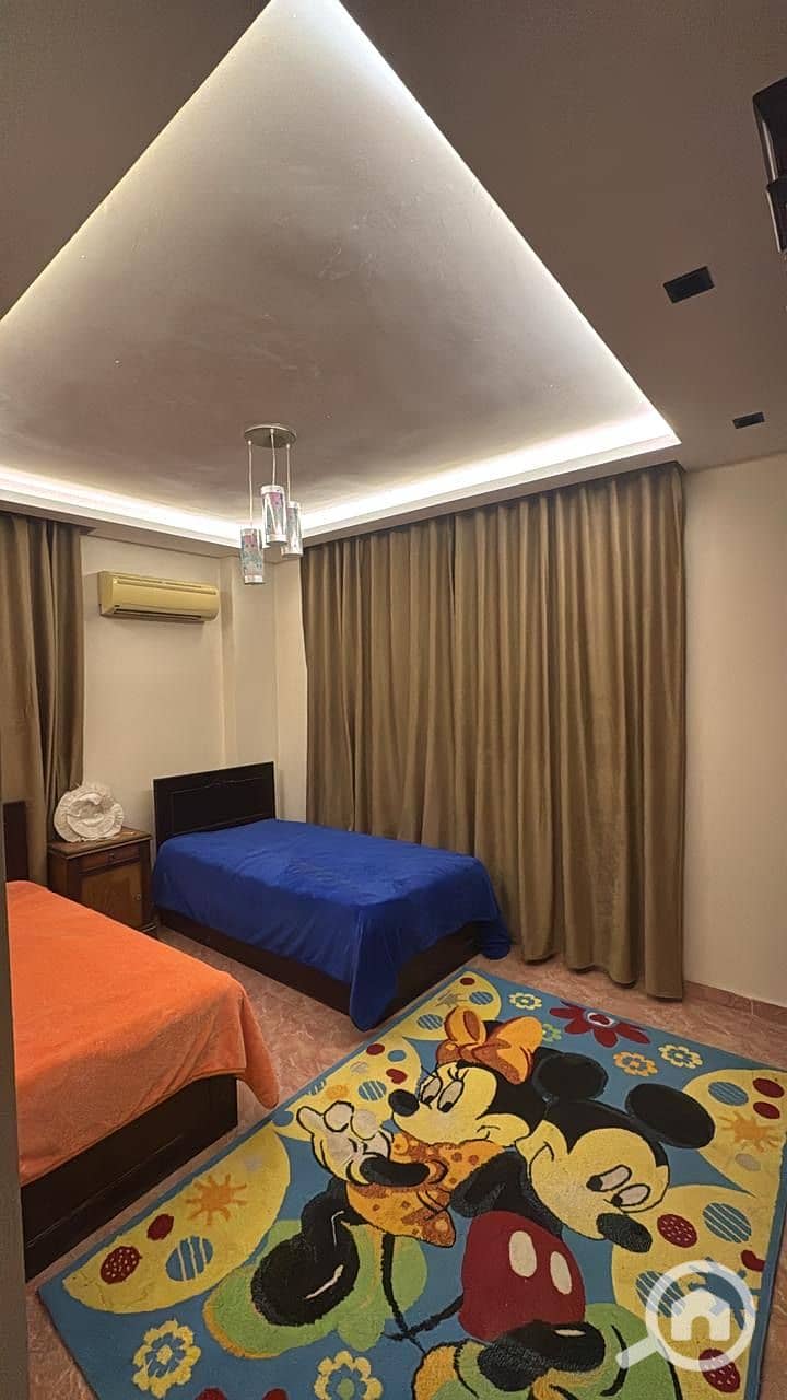 10 5c7ab2c7-c921-43ba-911f-6622ed69b852. jpeg