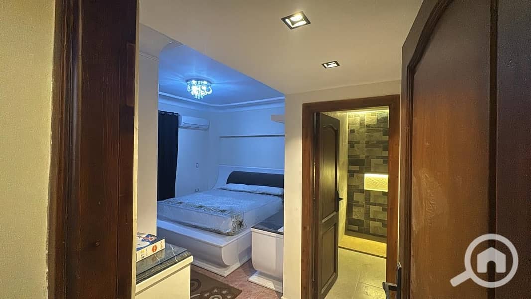 15 40f902fd-4bf6-48c8-8245-d7af3e180da2. jpeg