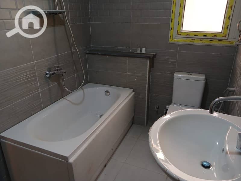 2 53b8195b-a5ee-407d-80f7-94e1aaa6046c. jpg