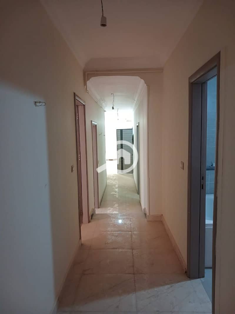 9 fb18bd28-952a-4a63-9333-ccbd5aa709fb. jpg