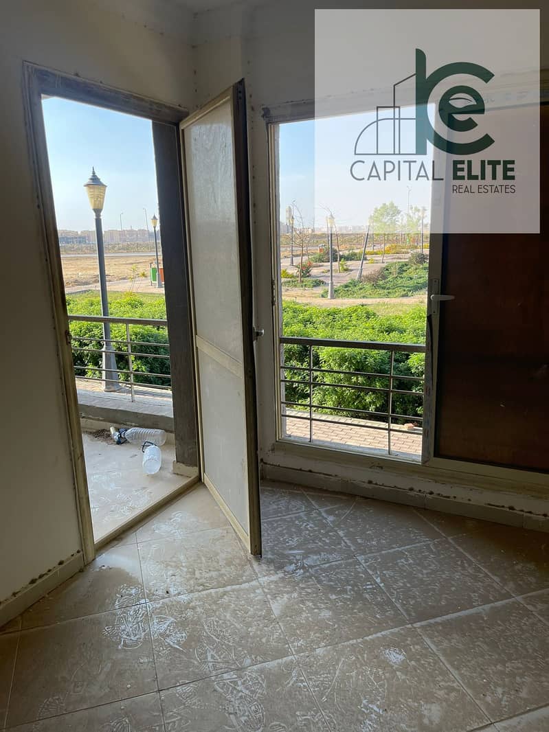 2 c99b7a41-5d68-487e-92a2-c9fb7565bef6. jpg