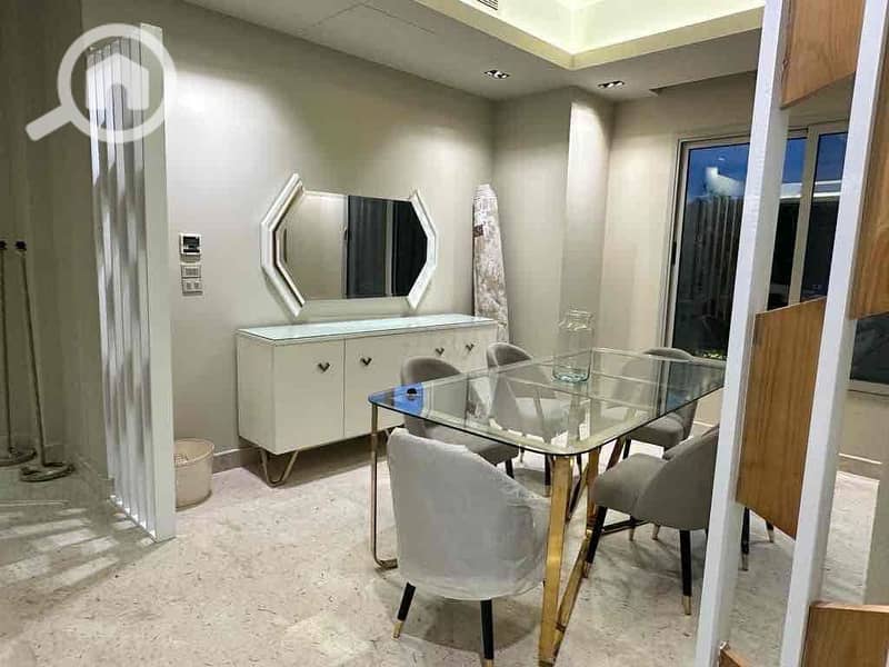 5 86dc6580-51dd-430b-a62d-50998fa5d0b7. jpg