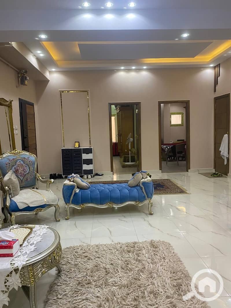 2 86bc8c40-e6eb-4089-a7fc-fe185f461507. jpg