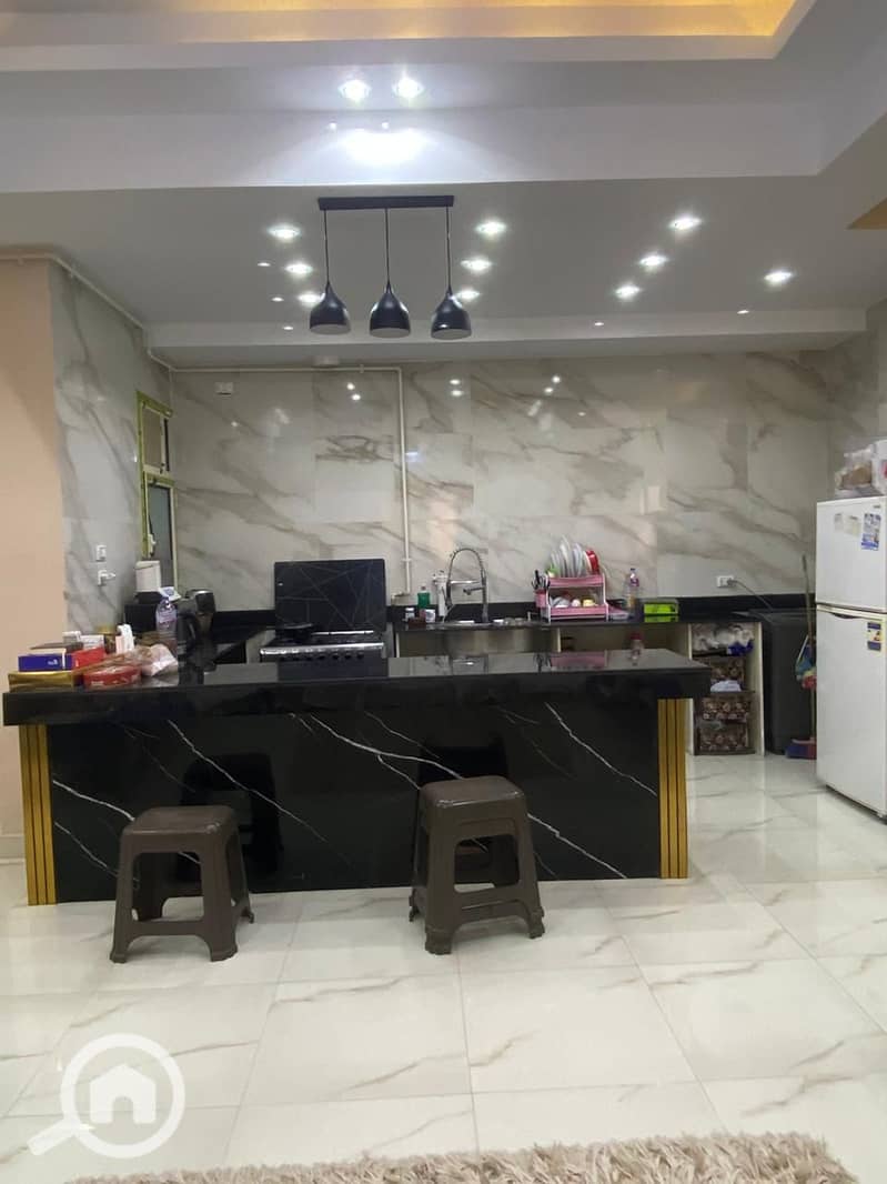 4 8a820d66-52d0-4ecf-b366-076433d5c67a. jpg