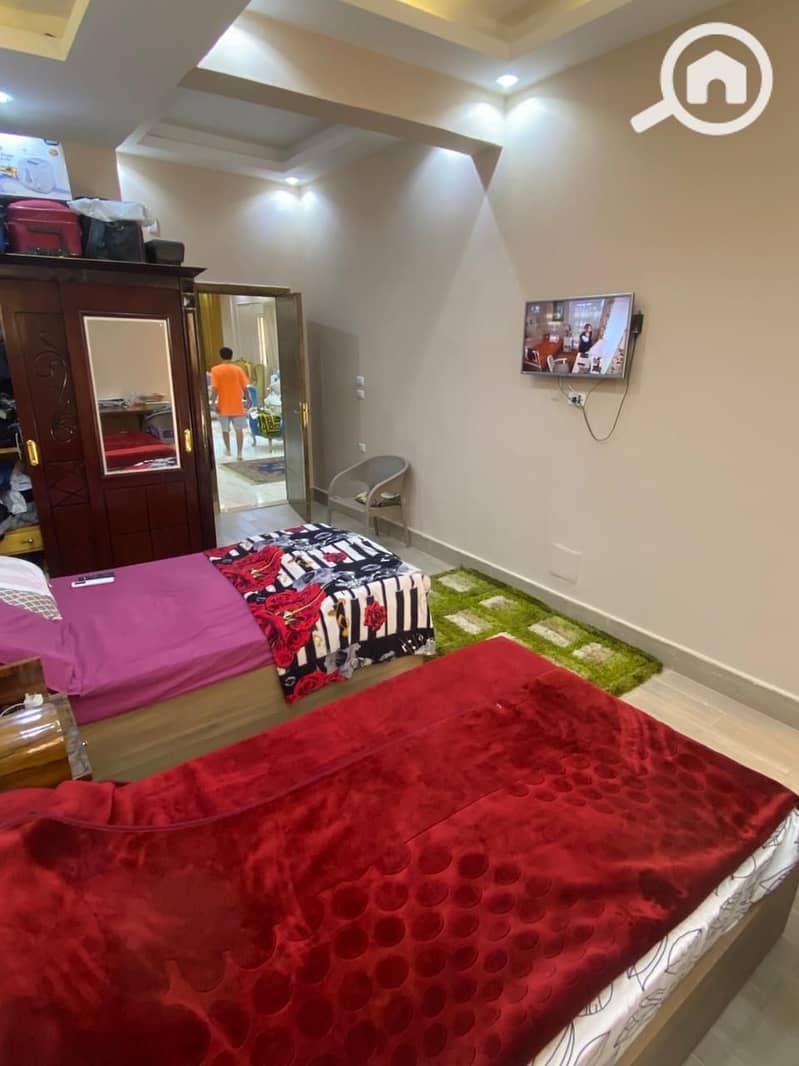 5 0db41d30-e907-4347-a6cc-e82384d34a85. jpg