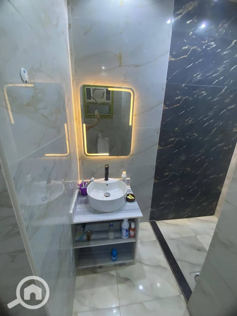 10 9ac266a4-0bc4-4331-bc7b-40d0b78dede6. jpg