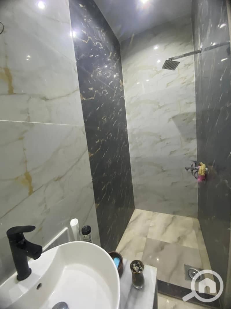 11 136a8fcf-0963-40c7-b5cd-e9a49dbb52cb. jpg