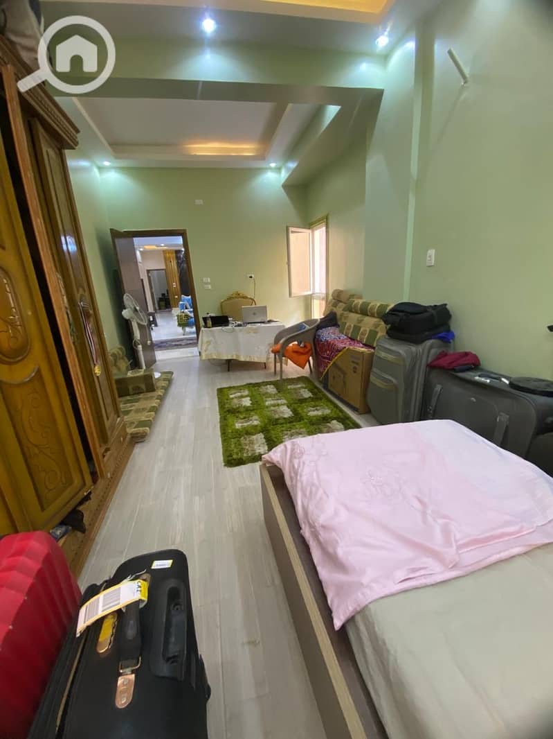 13 c96a4464-b3bf-4703-a2a8-6014a09bd387. jpg