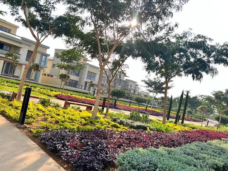 4 a437ae1e-0ee3-45ae-98e6-29f5ea6bec99. jpg