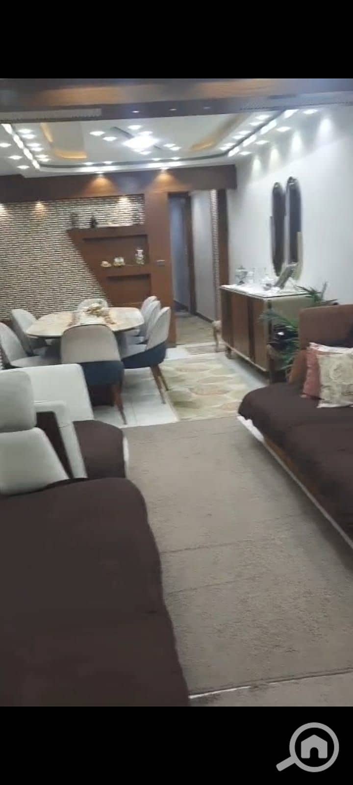 8 8977f9f0-3a0f-4f06-9c70-d21795603286. jpg