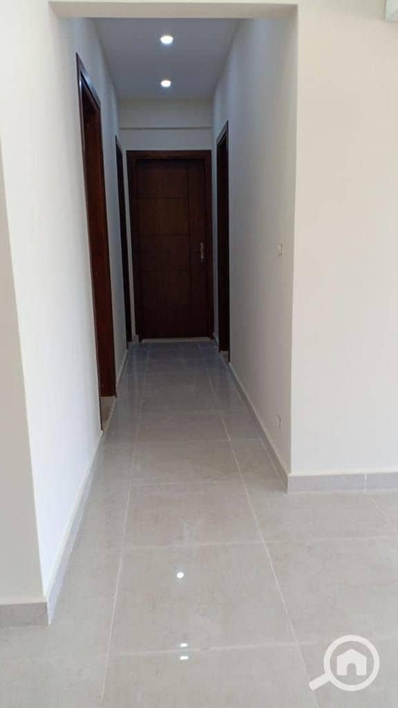 4 08d4f475-af46-4e42-90ae-efce5dad74e5. jpg