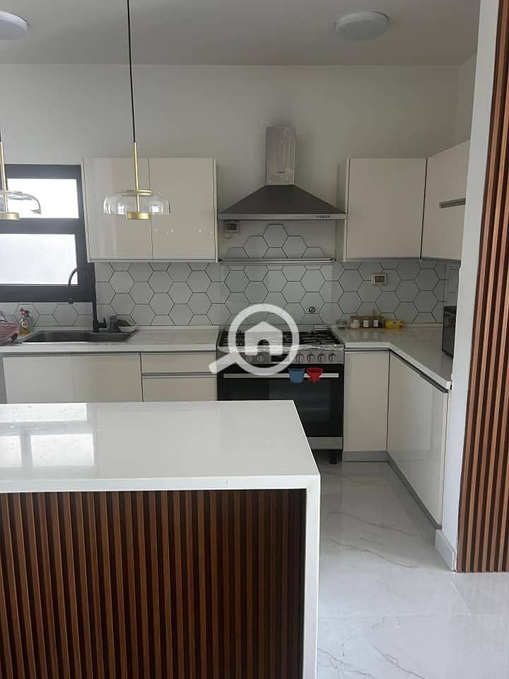 9 502666713_122136015260753882_8347828414064199237_n. jpg