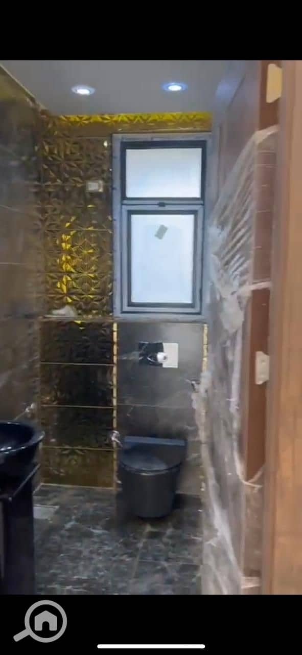 9 e72a1221-9edc-4b11-b10a-507231008a5e. jpg