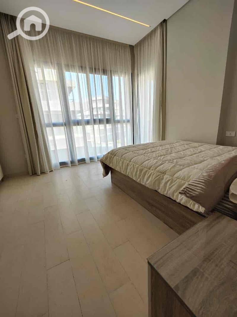 7 379d55cc-3862-4a1f-a2ba-5d6e3dda23f5. jpg