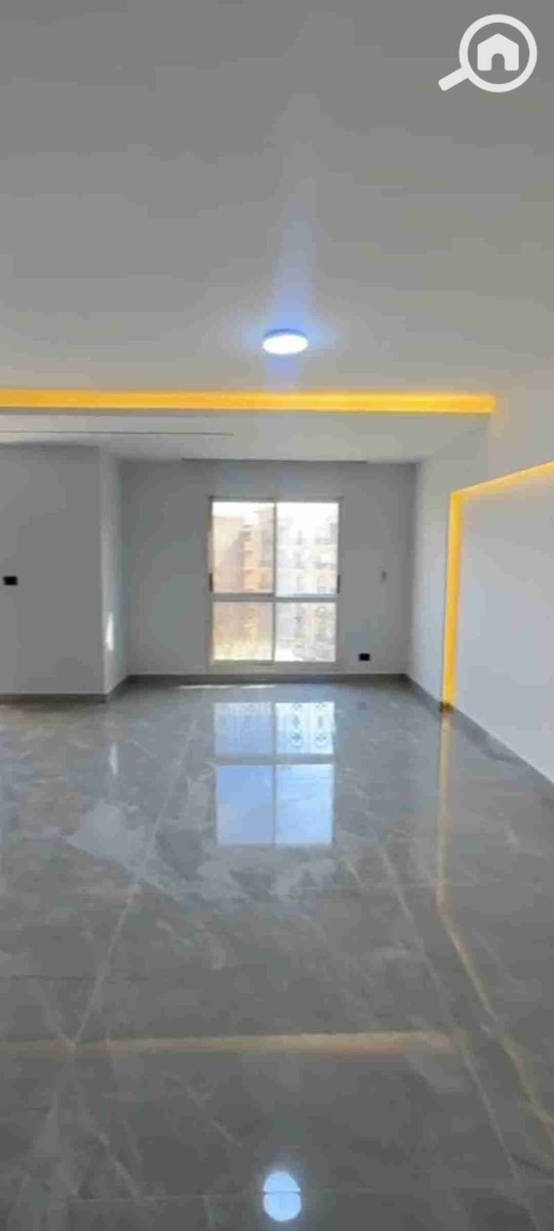 1000819643. jpg 1000819643. jpg