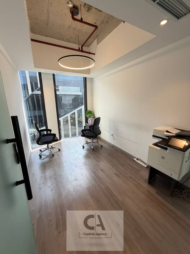 3 181423cb-7bd1-4294-80e9-840bf3c90a45. jpg