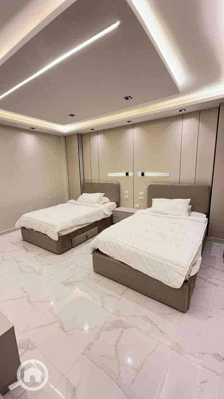 14 80b8a360-f5d9-4244-b57d-fd6315f414ec. jpg