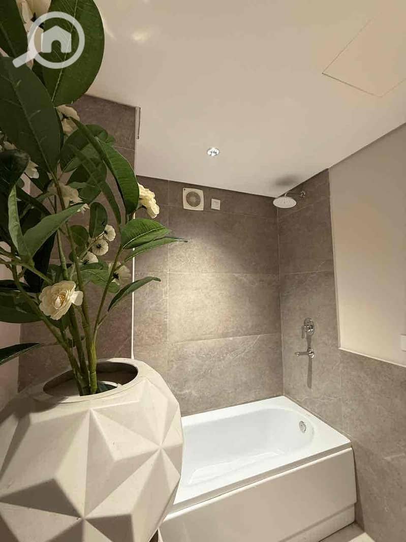 19 f46d22cb-78e0-40e9-9eec-1da460ce8962. jpg