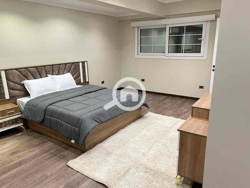 9 40fce69e-ebf0-4793-9561-7a7c4bf428cd. jpg