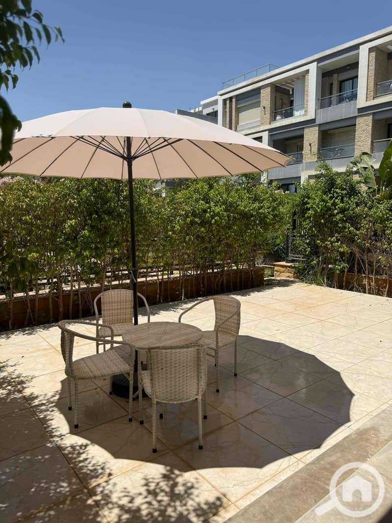 18 af5c4603-b9df-417d-8153-c7529b3efd30. jpg