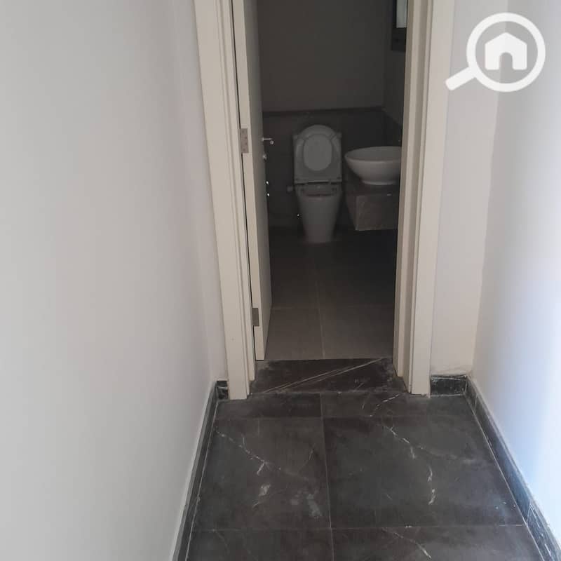 5 12dc2ba0-429d-41e4-b474-911fc5e9b0a6. jpg