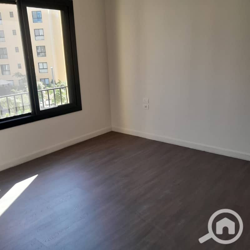 12 8280eb8c-f361-4820-8578-cd6ca21e95f1. jpg