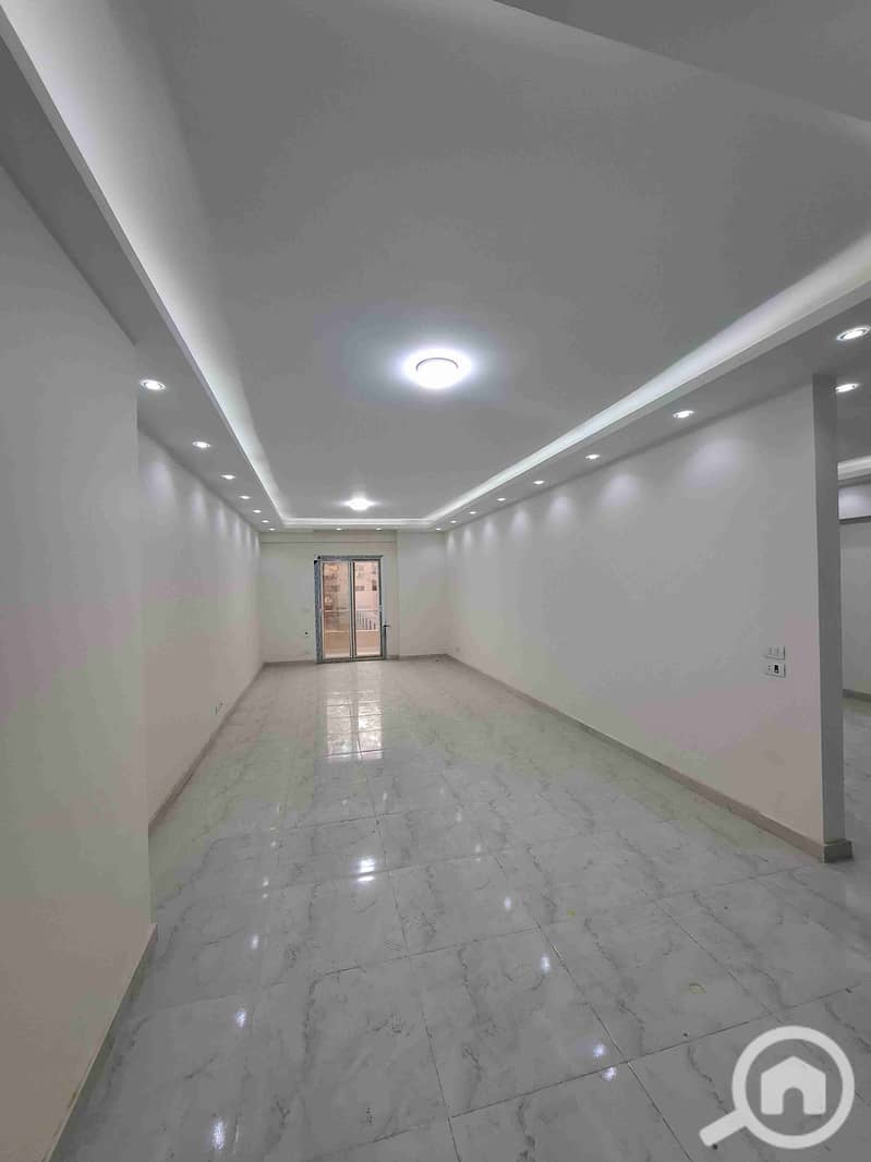 1000556690. jpg 1000556690. jpg