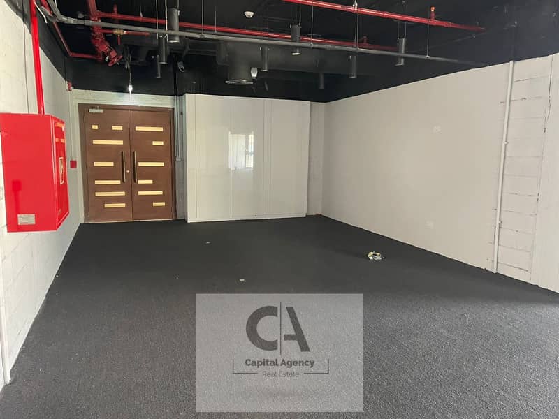 4 f8a46cad-b825-4f8f-b7e0-b9f3238942b2. jpg