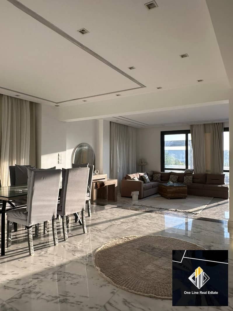 12 aa385795-6731-4740-87c9-7de008bc4fe7. jpeg