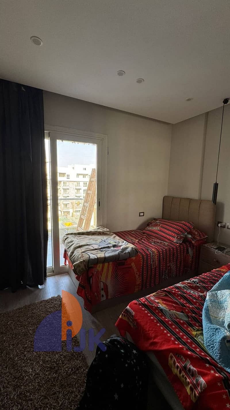 8 WhatsApp Image 2025-12-08 at 17.05. 34_94d042fa. jpg