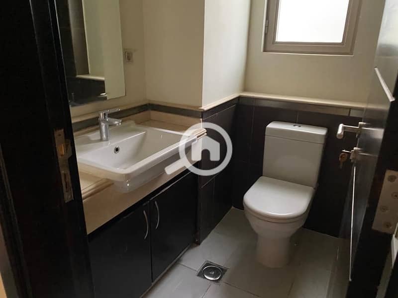 3 0b54626e-1a5c-467a-ab65-6cb9b47e9f15. jpg