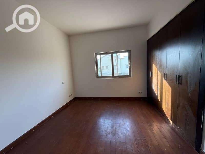 14 cfe8ed79-f474-4901-b309-2b2a50282aac. jpg