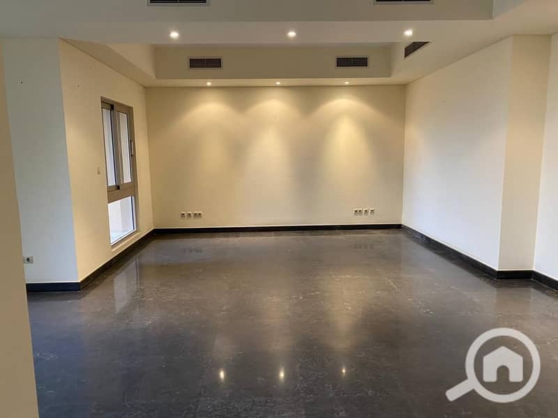 16 d2ea0b92-b9f3-4afe-bfc3-c906833c228c. jpg