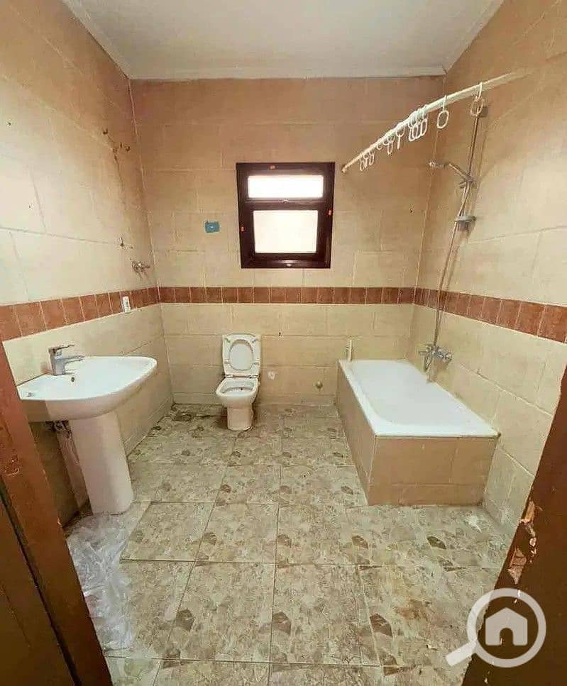 16 162620487-800x600. jpg