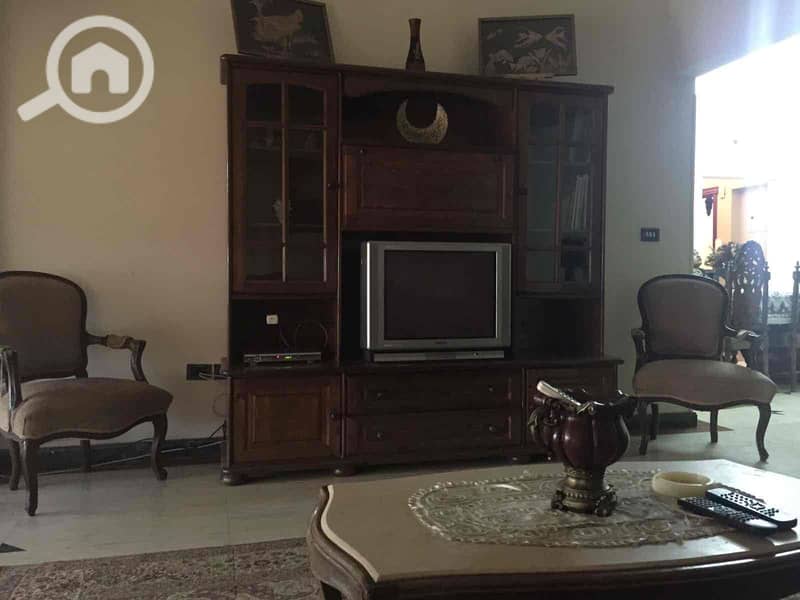 15 358d59bf-5f3e-41a4-8075-fff4c8333213. jpg