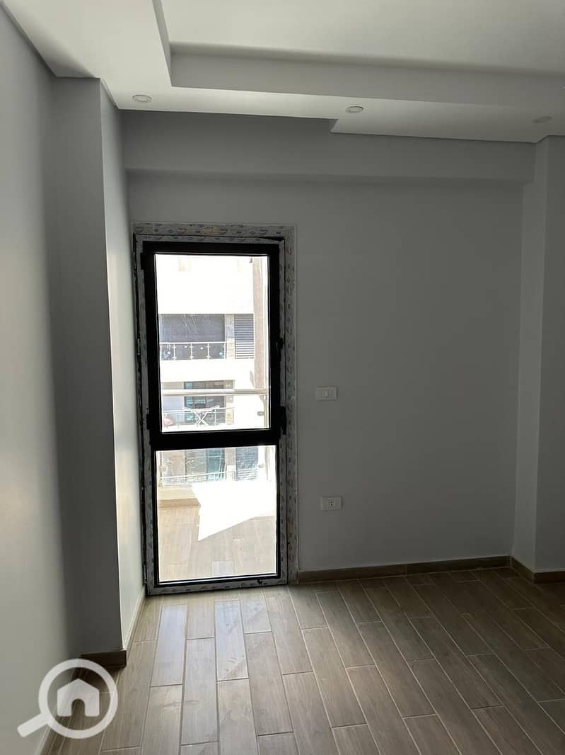 8 49352c71-7c70-409d-8ea7-08b5a9fa7caa. jpeg