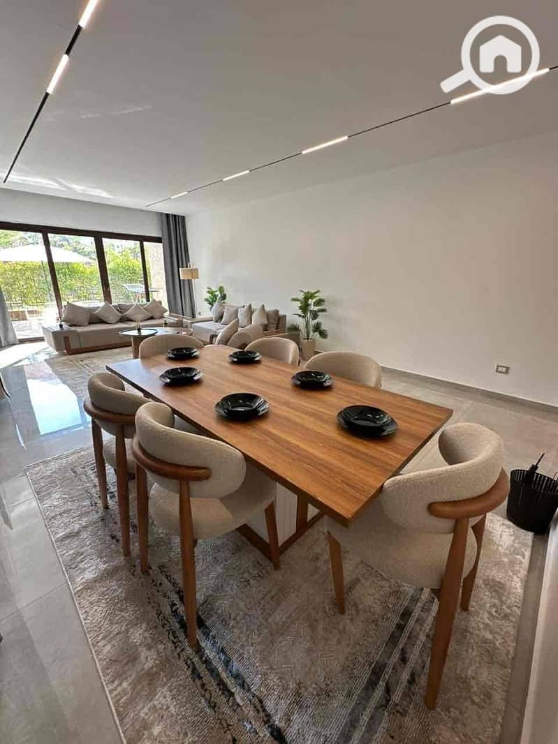 5 14037bb2-6dbd-4c07-a5b7-7e40c49481fc. jpg