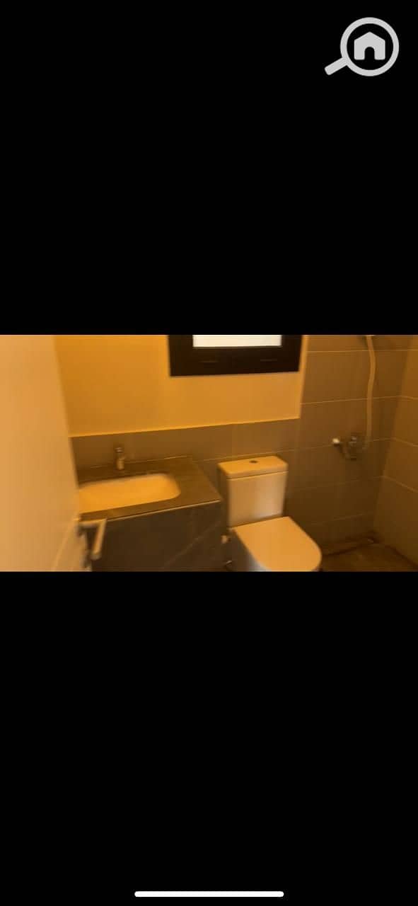 8 a1dec321-9544-48b8-8c5c-84856f6ec22e. jpg