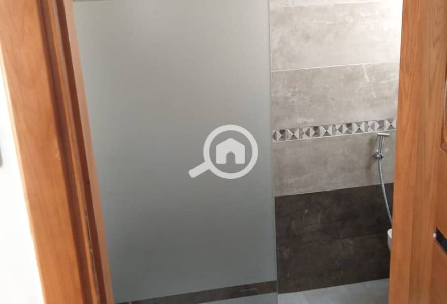 9 f85bbc79-a1d6-4ed7-9350-e7648a28f4a5. jpg