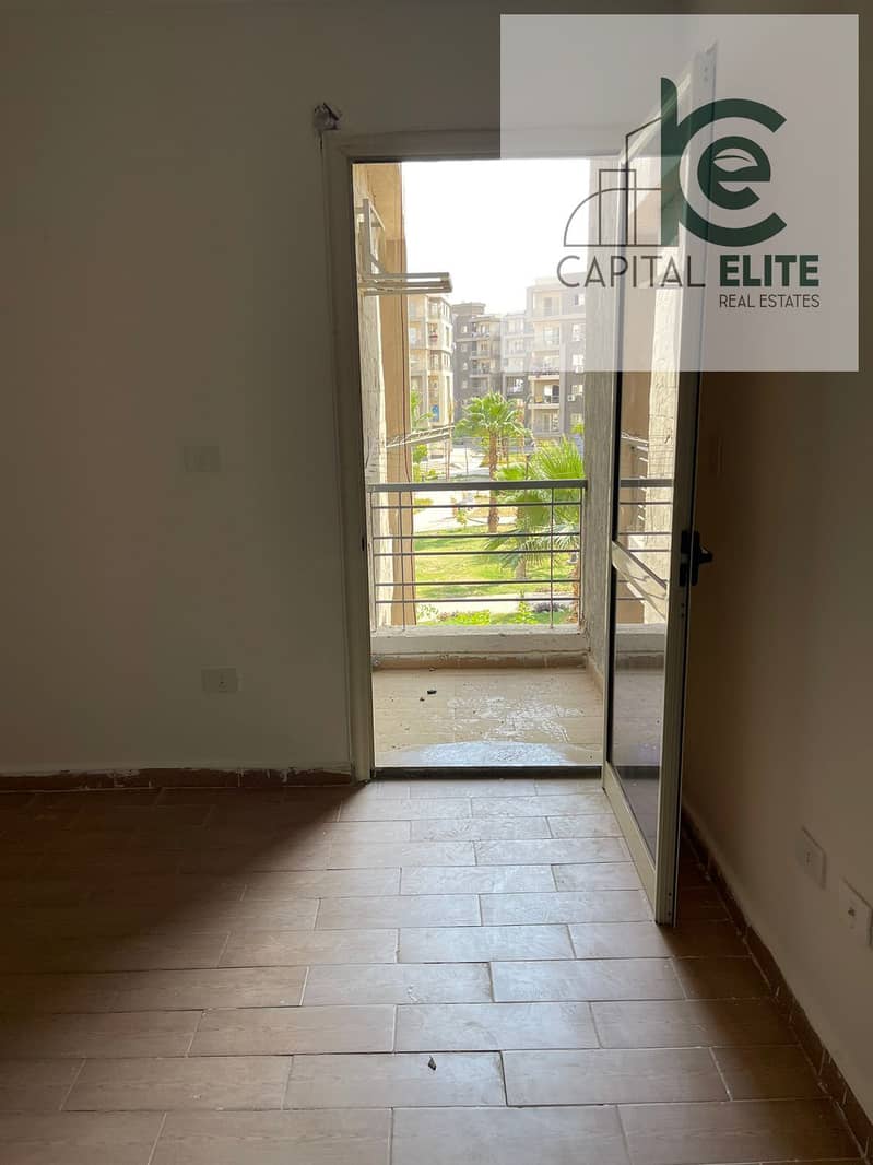 6 0329ad8f-9988-436d-8e3a-eb3ac6626d25. jpg