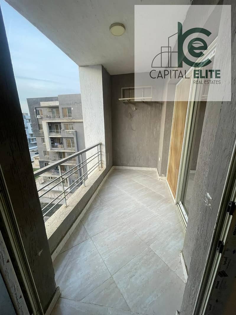 2 1e6b8bf3-2597-4a4e-a785-e514a3312b2b. jpg