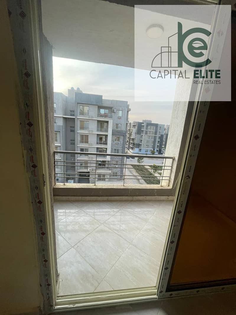 6 6c176515-146d-47f3-93fd-f9827e6fe85a. jpg