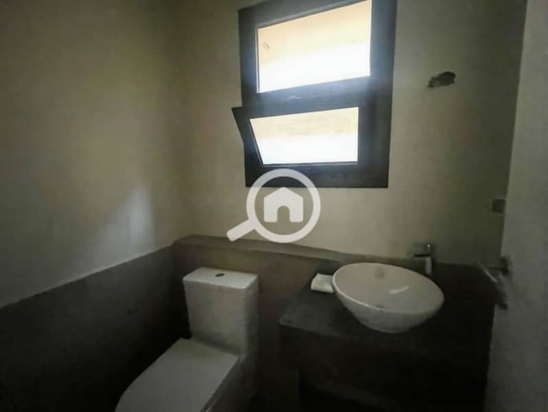 9 89aee3d1-8fd2-4381-b4e1-ec8a623b9fd6. png