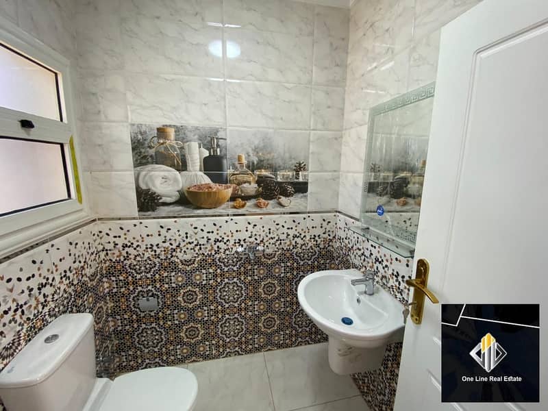 11 5cfed7ee-1c1e-40e4-a5c1-eb27224d1ee4. jpeg