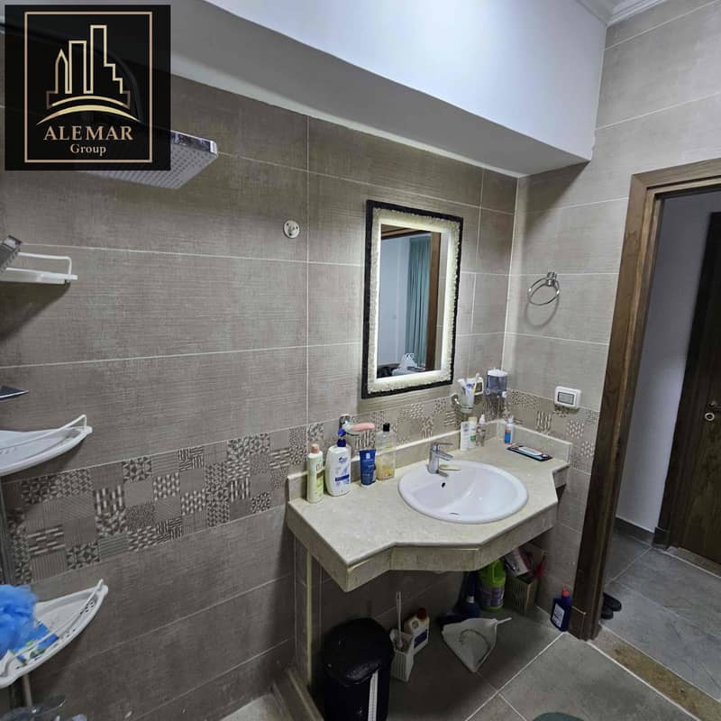 5 bcbdc35d-ab2d-48e8-b51f-cd33474fa827. jpg